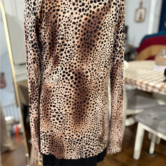 Isabella Rodriguez Leopard Print Soft Robe - Picture 7 of 9